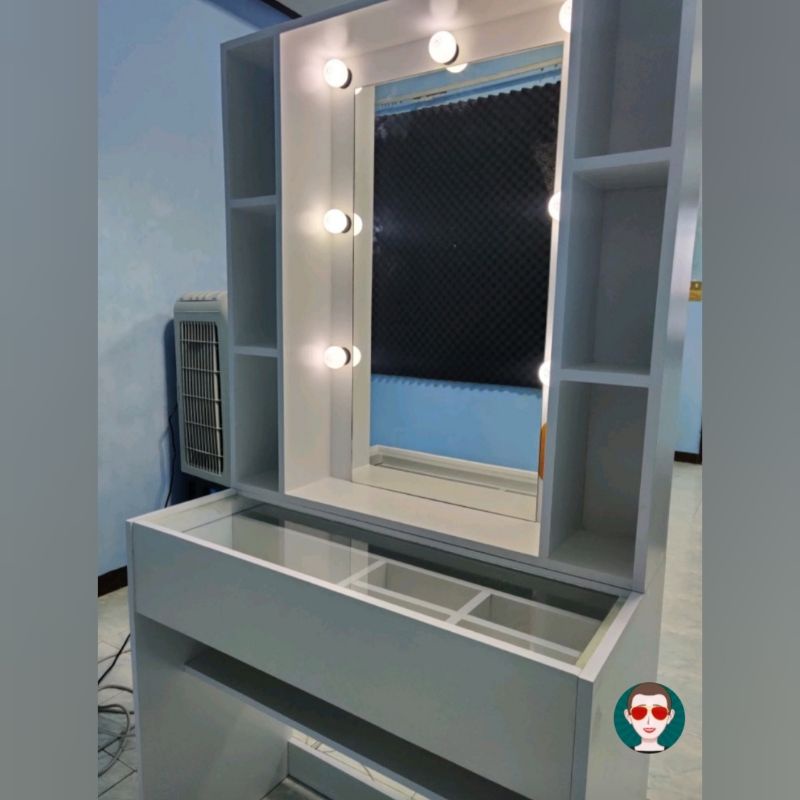 โต๊ะเครื่องแป้ง ติดหลอดไฟ  โต๊ะแป้งเกาหลี