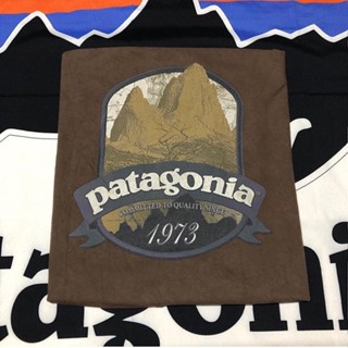 Tee เสื้อคู่ เสื้อยืดครอป เสื้อยืดแขนสั้นผ้าฝ้ายพิมพ์ลาย Bata Patagonia สไตล์วินเทจสําหรับผู้ชาย