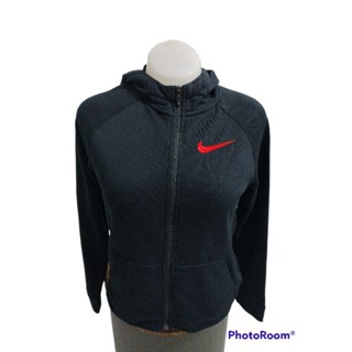 เสื้อวอร์มกีฬาแบรนด์มีฮู้ด Nike DRI-FIT Size L(Womens) มือ2