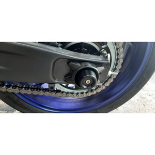 กันล้มล้อหลัง Rear Fork Slider R7 แบร์น Mothracing(65) สีดำ