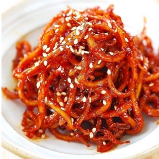 พร้อมส่ง 오징어채 ปลาหมึกแห้งผัดซอสโคชูจัง Ojingeochae Muchim (Spicy Dried Squid Strips) 70g