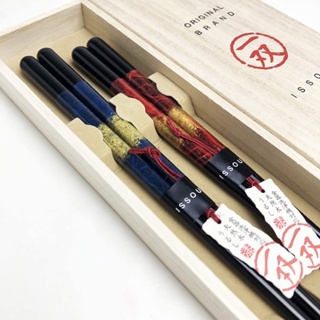 Direct from Japan Yamaya Lacquer Warehouse Isso Gift Chopsticks Set Washi Black Dragon Pair Dishwasher-safe Married Couple Chopsticks Made in Japan