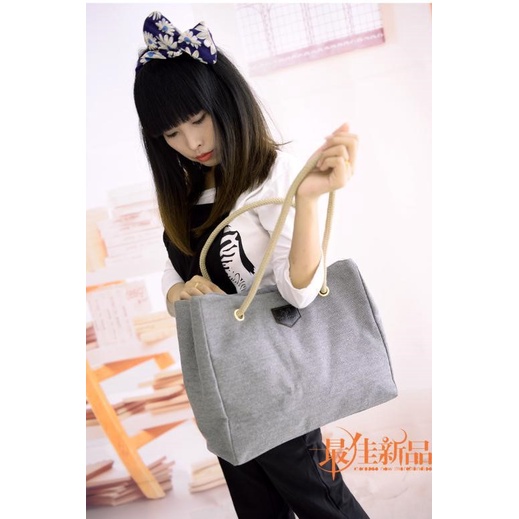 (w228)กระเป๋าผ้าใบหนานุ่ม เชือกหนาอย่างดี สะพายได้2แบบ vgetbag - รูปที่ 2