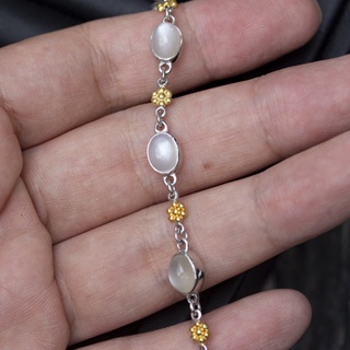 กำไลข้อมือพลอยมุกดาหาร(Rainbow moonstone) เนื้อใส เหลือบฟ้าเข้ม เรือนเงินแท้92.5% ชุบทองคำขาว พลอยแท้จากประเทศศรีลังกา