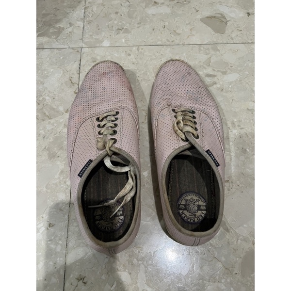 รองเท้าted bakerแท้ มือสอง