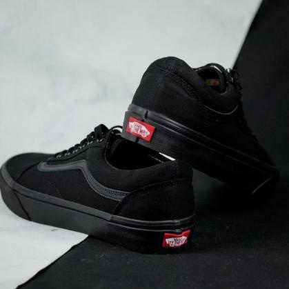 Hitam (J-A-T🌹 vans Old Skool Shoes full black/School Shoes/casual Shoes/skate Shoes/vansโปโลสีดําสุดเท ่
