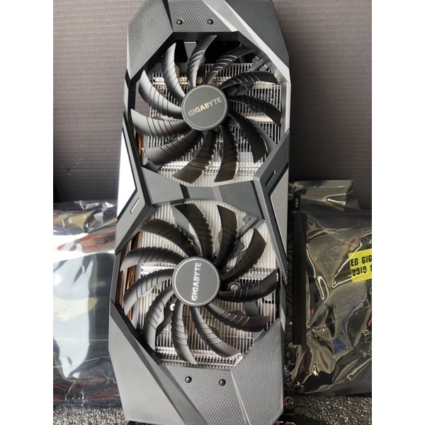 gig rtx2060 super oc 8gb สภาพสวยมาก ไม่มีตำหนิ ปกติทุกอย่าง มีกล่อง แรงพอๆ rtx3060 ประกัน 4/2025