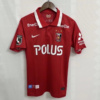 เสื้อกีฬาแขนสั้น ลายทีมชาติฟุตบอล Urawa Red Diamonds สีแดง ไซซ์ S - XXL 22-23