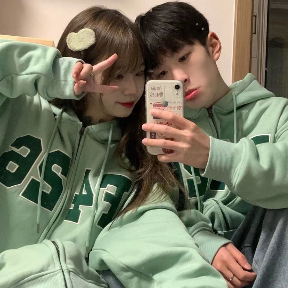 aililai1688เสื้อกันหนาวแฟชั่น เขียวสดใส ใส่สบาย ไม่อับชื้น สกีนตัวอักษร ใส่ได้ทั้งผู้ชายและผู้หญิง