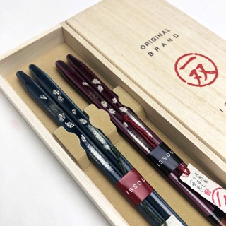 Direct from Japan Yamaya Lacquer Warehouse Isso Gift Chopsticks Set - Sakura Akari Pair of Married Couple Chopsticks - Made in Japan - Japanese