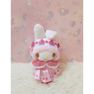 พวงกุญแจตุ๊กตา my melody bday doll 2022 (ฮู้ดขาว)