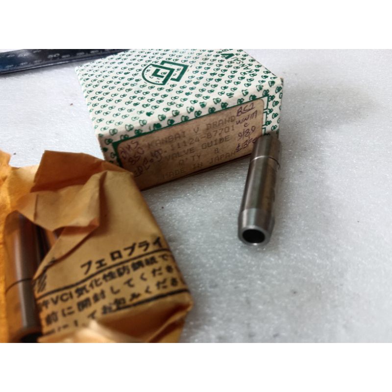 Daihatsu S85 Valve Bush.Nos 11124-87701 อะไหล่ญี่ปุ่น.