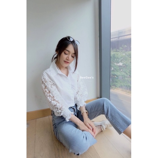 เสื้อเชิ้ตปลายแขนจั้มแต่งแขนลูกไม้ลายดอกเดซี่