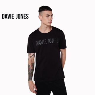 DAVIE JONES เสื้อยืดพิมพ์ลายโลโก้ สีดำ Logo Print T-Shirt in black LG0031BK