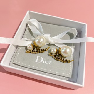 ต่างหูมุก รูปตัวอักษร Dior แฟชั่นหรูหรา