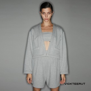 VICKTEERUT Oversized Cardigan เสื้อคาร์ดิแกน ทรงโอเวอร์ไซส์