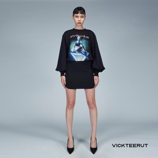 VICKTEERUT Voluminus Sleeve Printed Mini Dress เดรสสั้น พิมพ์ลาย แขนพอง