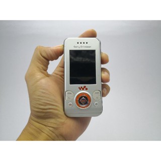 Sony ericsson w580i สินค้ามือสอง เปิดำม่ติด  หน้าจอไม่แตก บอดี้ตามภาพ งานอะไหล่สะสม