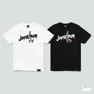 แฟชั่นยูนิเซ็กซ์◕✚Just Say Bad ® เสื้อยืดลาย รุ่น Jump ขาว ดำ ( ลิขสิทธิ์แท้ ) แขนสั้น เสื้อยืดชาย หญิง M L XL 2XL  TS