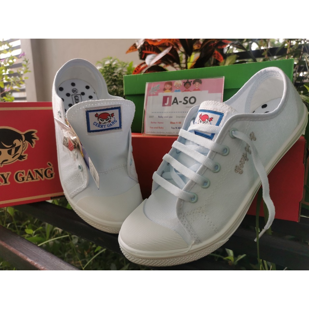รองเท้าผ้าใบ  รองเท้านักเรียน รองเท้าพละ ผ้าใบขาว Gerry Gang F499 / PK888 /G6889