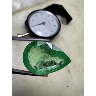 Columbian emerald pear 1 pieces weight  15 carats 20x14