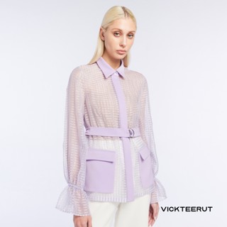 VICKTEERUT Re-Edition Long Sleeve Organza Shirt with Belt Detail เสื้อเชิ้ต แขนยาว ผ้าออร์แกนซา ตกแต่งเข็มขัด