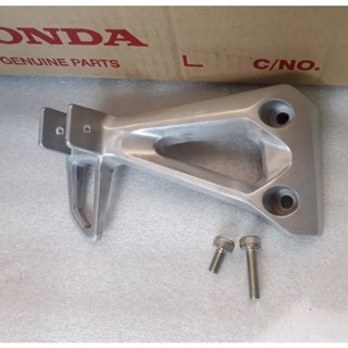 ขายึกพักเท้าหลังข้างซ้ายพร้อมน็อตยึดแท้2ตัว HONDA CZI/เวฟ110iรุ่นแรกปี2009,1ชุด3ชิ้น*50716-KWB-600