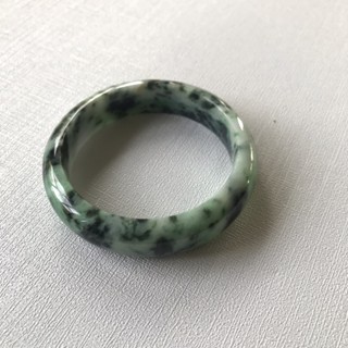 JB-002 กำไลหยกพม่า jedeite type A ขนาด 5.56 ซ.ม. (spring blooms)