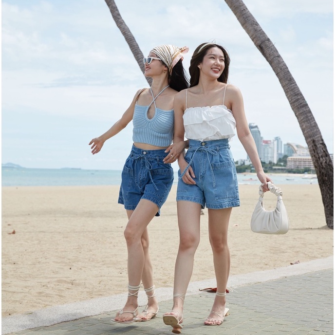 Sis story กางเกงยีนส์ ขาสั้น เอวสูง เชือกผูก Sis 043 Candy high-waisted denim shorts with rope