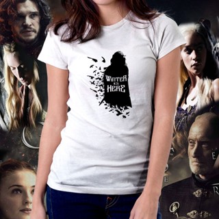 เสื้อยืดผู้ชาย90 เสื้อยืดแฟชั่น - ฤดูหนาว Game Of Thrones อยู่ที่นี่ GOT Tshirt สําหรับผู้หญิง 86