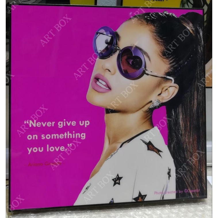 Art Box Ariana Grande รูปภาพตกแต่งผนัง รูปภาพตกแต่งบ้าน รูป Pop Art กรอบรูป Pop Art ตกแต่งผนัง