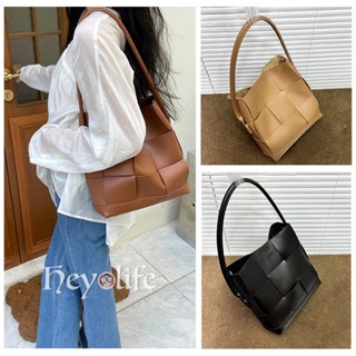 Niche genuine leather woven armpit bag women Large capacity tote bag ladies cowhide bucket bag retro shoulder bag MLHV