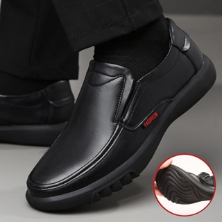 Intelscore ผู้ชายรองเท้าหนัง รองเท้าลําลองพื้นนุ่มระบายอากาศได้ สไตล์ธุรกิจ  รองเท้าขับรถ รองเท้าหนังผู้ชายธุรกิจ