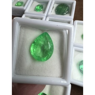 Lab columbian emerald 8.50 carats 11x15mm