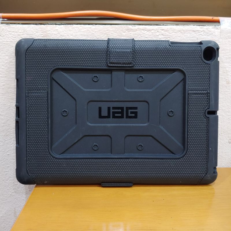 เคส Ipad 9.7 UAG แท้ 【มือ 2】 ตามสภาพ