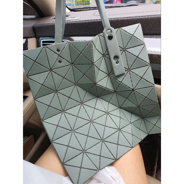 ISSEY BAOBAO 6×6 SQUARE