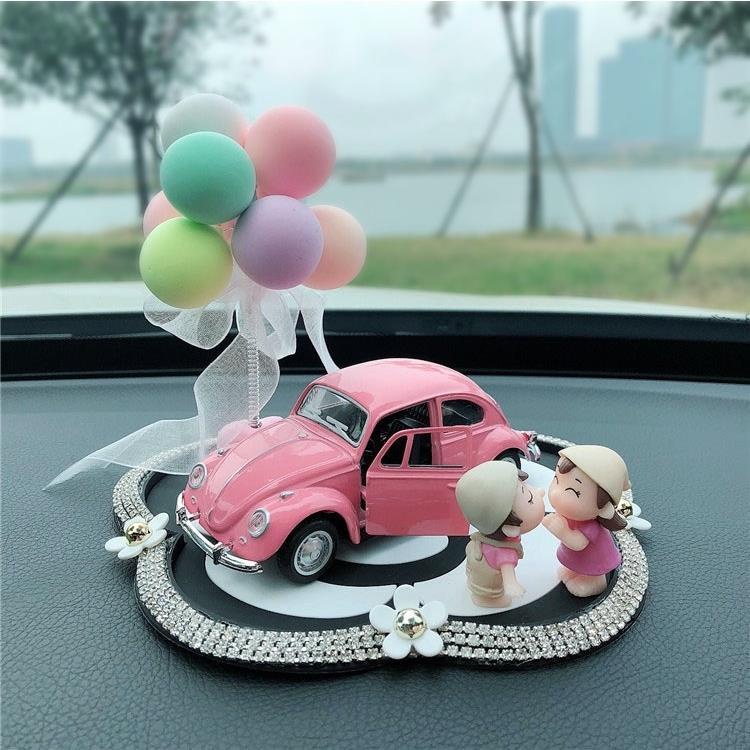 [พร้อมส่ง] ตุ๊กตาน้ําหอมปรับอากาศ คอนโซลกลาง สําหรับตกแต่งภายในรถยนต์