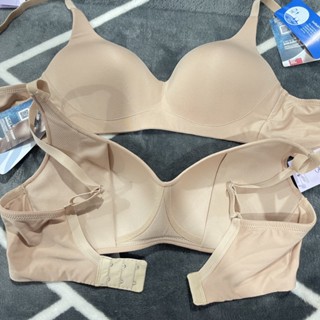 Sabina ซาบีน่า ฟองดี รุ่น PERFECT BRA  (ไร้โครง) รหัส SBXD97306CD สีเนื้อเข้ม/สีดำ