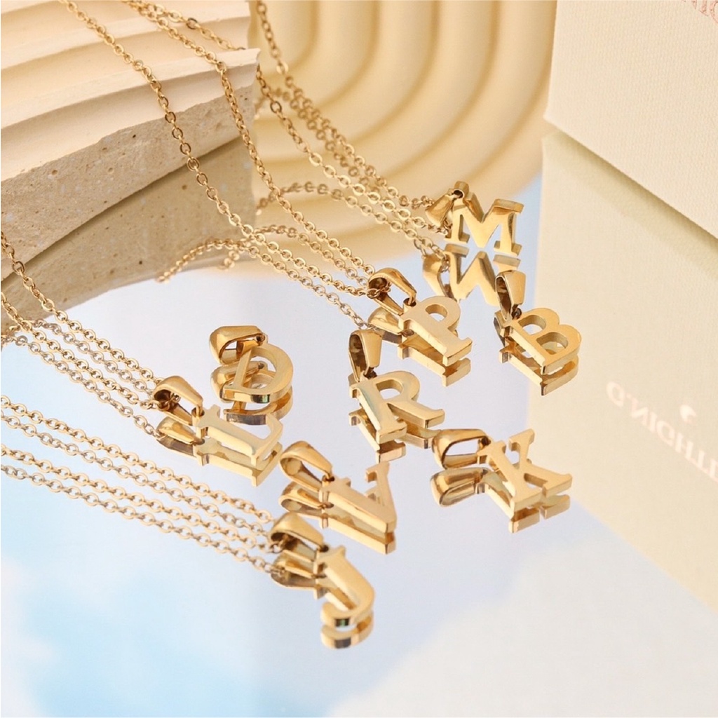 G.NIGHTDAY - สร้อยพร้อมจี้อักษร สแตนเลสไม่ลอกไม่ดำ รุ่น Alphabet