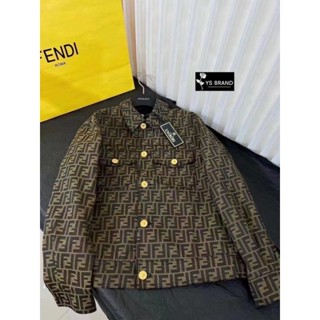 เสื้อfendi​ส่งฟรีมีของแถม