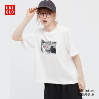 Uniqlo UT เสื้อยืดแขนสั้น พิมพ์ลาย Disney Mickey สําหรับผู้หญิง 452443