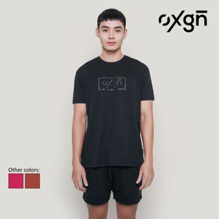 Tee เสื้อยืด เสื้อยืดแฟชั่น✹♧OXGN เสื้อยืดพิมพ์ลายโลโก้ Easy Fit สำหรับผู้ชาย (สีดำ/น้ำตาล/แดงเข้ม)