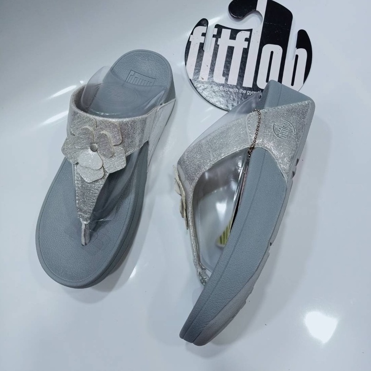 รองเท้า Fitflop ของผู้หญิง size36--40 รองเท้าเพื่อสุขภาพ วีเพชรใหญ่ระยะเวลาส่ง 1-3 วันถึง