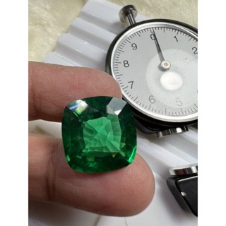 Namo Green emerald 16x16 1 pieces weight 15 carats