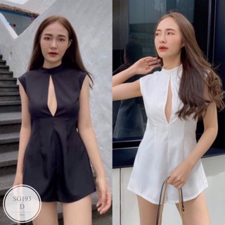 ST193  Jumpsuit จั้มสูทแขนกุด ขาสั้นผ้าซาร่า แหวกอก มีซิปหลัง เรียบหรูดูแซ่บมากกกก  สี 2 สี :: ขาว ดำ  ขนาด : รอบอก 32-3