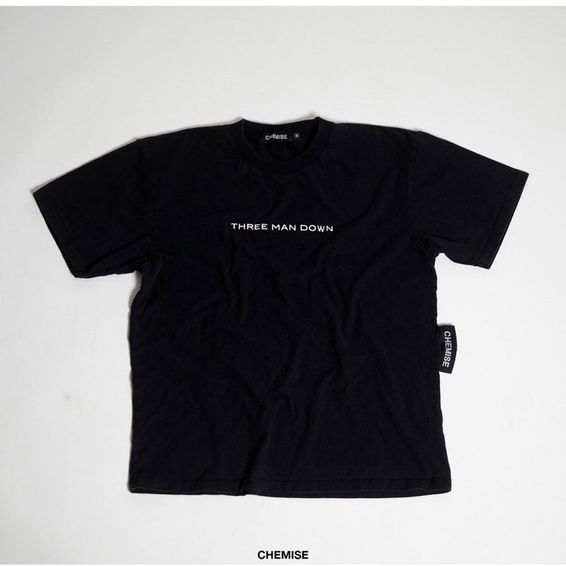 เสื้อวงThreemandown ไซส์L ลายTHREEMANDOWN Font Logo Oversized Black T-Shirt