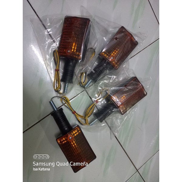 ไฟเลี้ยว Yamaha TZR125 RZ250 RD250RR DT125 18G