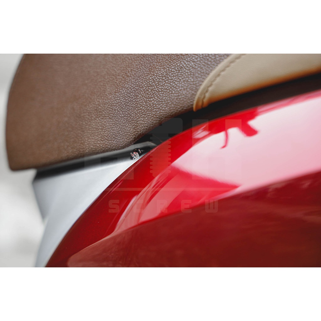 น็อตหัวเฟือง-ชุดสีข้าง-Honda-Lead-125-สีเลส (จัดส่งวันถัดไป)
