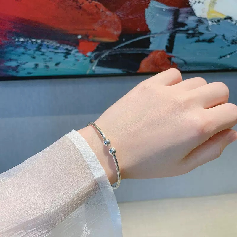 We Flower มินิมอล เรียบ โลหะ ทอง เงิน เปิด กําไลข้อมือ กําไลข้อมือ สร้อยข้อมือ สําหรับผู้หญิง ผู้ชาย ทุกเพศ เรียบง่าย แฟชั่น สร้อยข้อมือ สายรัดข้อมือ เครื่องประดับ