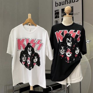 พร้อมส่ง🧸เสื้อยืดโอเวอร์ไซส์ SHE KISSชมพู